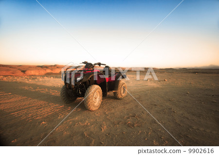 Red quad Red quad 9902616