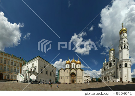 Cathedral Square or Sobornaya Square, Moscow Kremlin (panorama), Russia. UNESCO World Heritage Site Cathedral Square or Sobornaya Square, Moscow Kremlin (panorama), Russia. UNESCO World Heritage Site 9904041