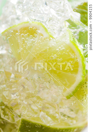 Mojito cocktail at the club Mojito cocktail at the club 9904155