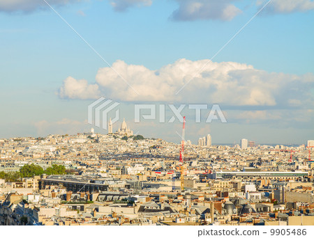 Av Hoche and Mont Matre hill, Paris, 9905486