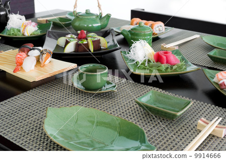 Japanese meal 9914666