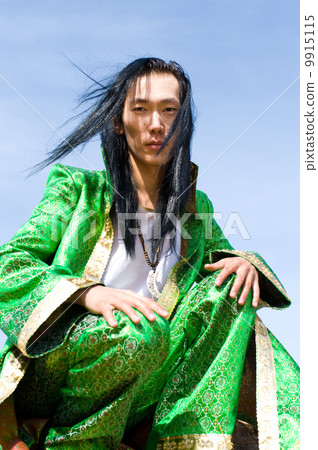 man in Mongolian costume 9915115