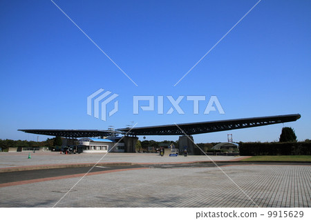Hitachi Beach Park Wing Gate 9915629