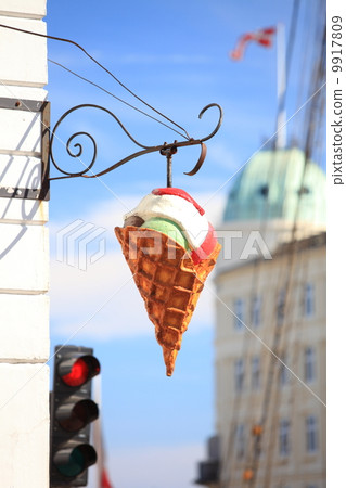 Big plastic ice cream sign Big plastic ice cream sign 9917809