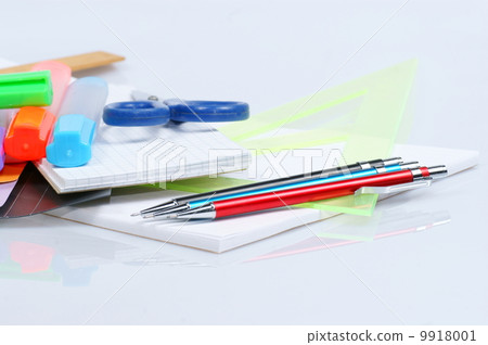 back to school, close-ups, school supplies 9918001