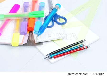 back to school, close-ups, school supplies 9918004