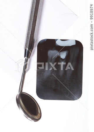 dental x-ray film detail and dental instrument 9918974