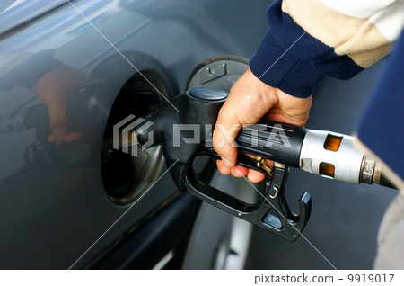 fill up of gasoline 9919017