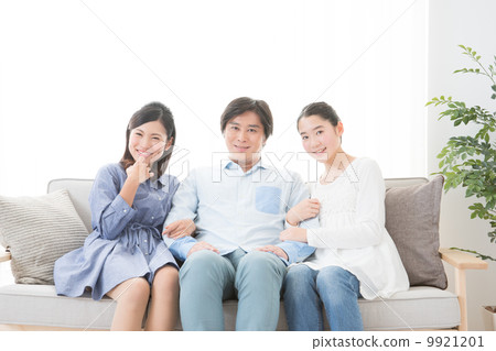 一個家庭 9921201