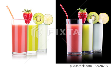 tasty summer fruits with juice in glass 9928297