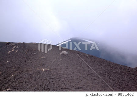 Silvestri crater of Etna volcano. Sicily, Italy 9931402