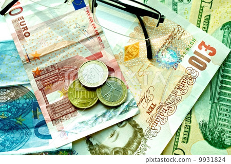 Banknotes: dollar, euro, british pound sterling, euro cents. 9931824