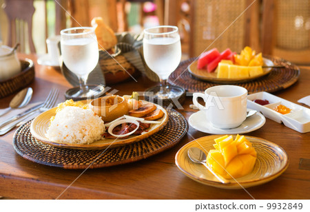 Traditional Philippino breakfast with garlic rice 9932849