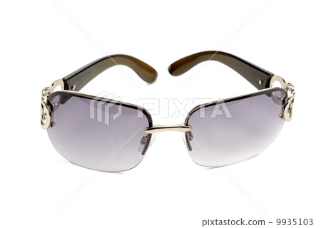 sun glasses isolated on a white background 9935103