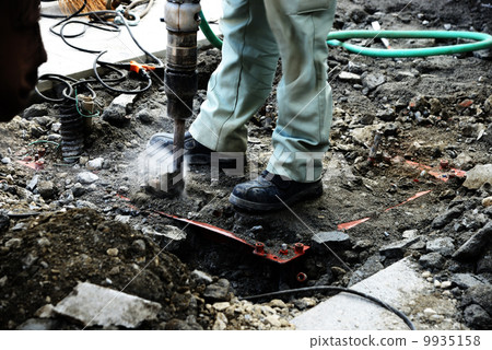 Drilling 9935158