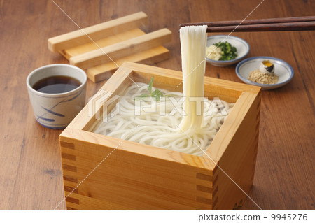 Udon noodle with fried noodles 9945276