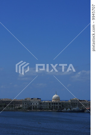 亞歷山大 9945707