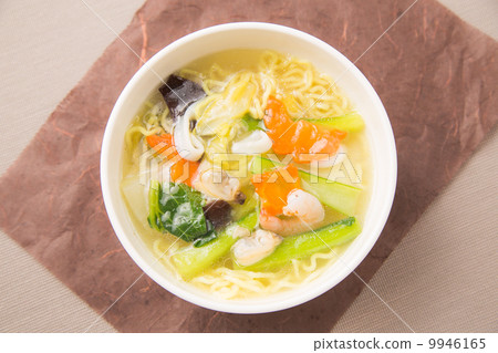 麵條海鮮湯 9946165