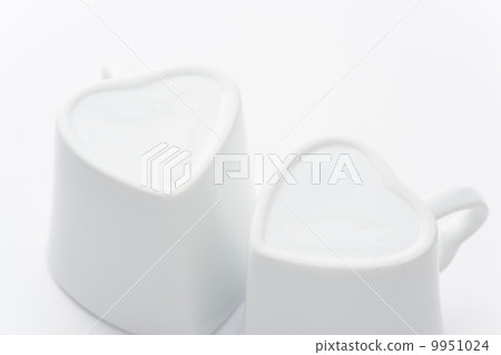 Heart shaped cup 9951024
