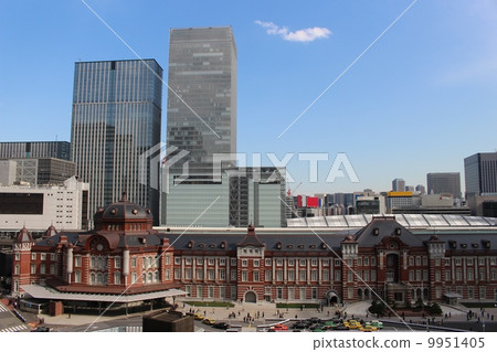 Tokyo Station seen from the Shin Marunouchi Building Tokyo Station seen from the Shin Marunouchi Building 9951405