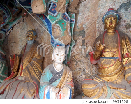 中國衡山Susukuji Sanshaku佛和孔子雕象 9951508