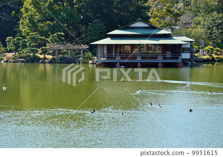 Kiyosumi garden · Oizumi water and Ryoi Kiyosumi garden · Oizumi water and Ryoi 9951615
