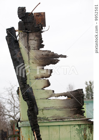 burnt wooden wall ruin 9952501