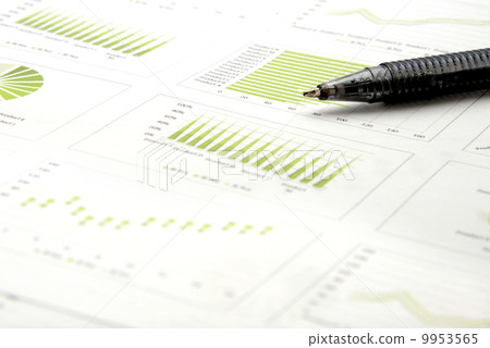 Business chart and ballpoint pen Business chart and ballpoint pen 9953565