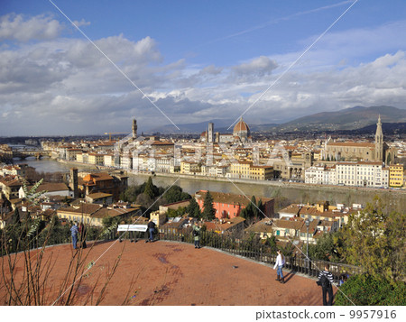 Michelangelo Square 9957916