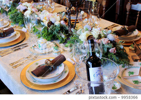 Dinner table Dinner table 9958366