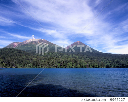 Onneto和Meakan-dake 9963227