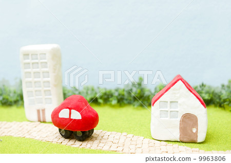 Home and car 9963806