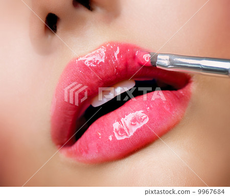 Professional Make-up. Lipgloss. Lipstick 9967684