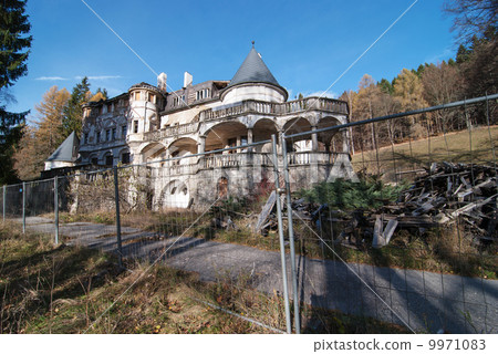 Kunerad castle 9971083