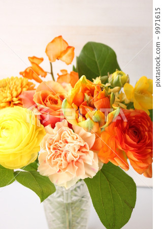 Spring bouquet 9971615