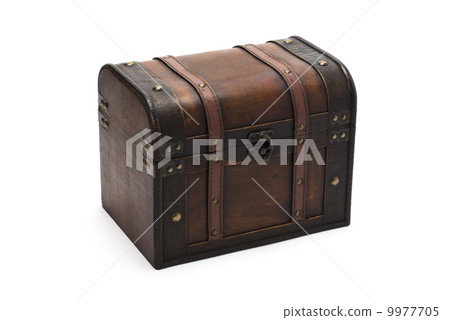 在白色背景的珍寶箱子 9977705
