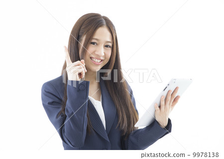 年輕的女士 年輕的女士 9978138