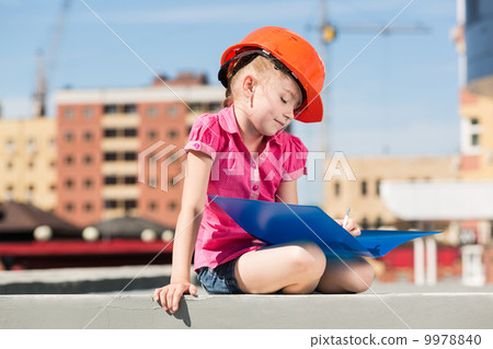 Little engineer 9978840
