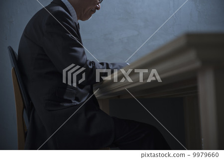 Middle / Senior Business Middle / Senior Business 9979660