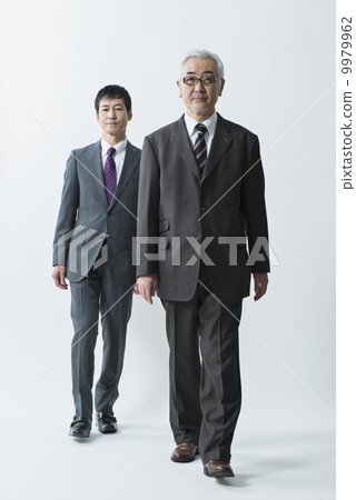 Middle / Senior Business 9979962