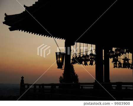 來自Februo的黃昏 9983900