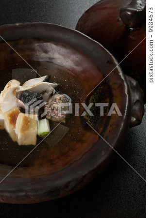 Turtle hot pot 9984673