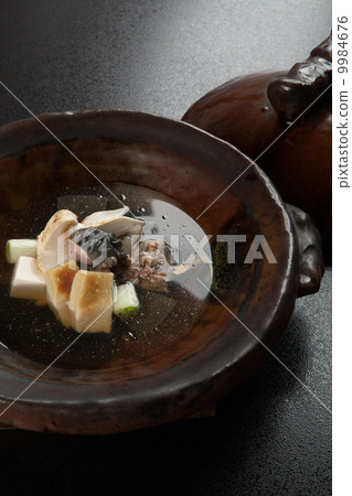 Turtle hot pot 9984676