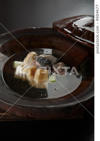 Turtle hot pot 9984677