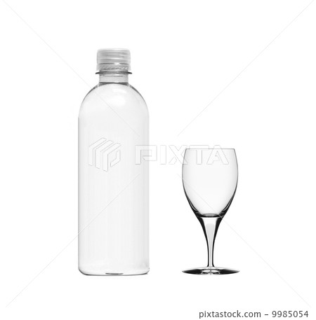 plastic bottle and empty glass 9985054
