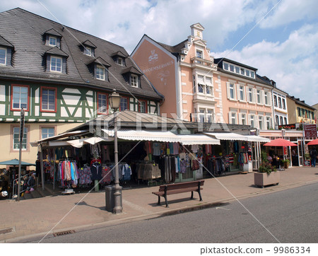 Streets of Rüdesheim, Germany Streets of Rüdesheim, Germany 9986334