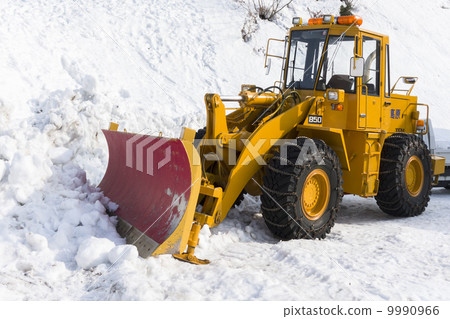 Snow removal work 9990966