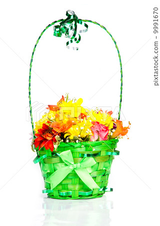Flowers basket isolated 9991670
