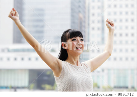 Asia Businesswoman at outdoor 9991712