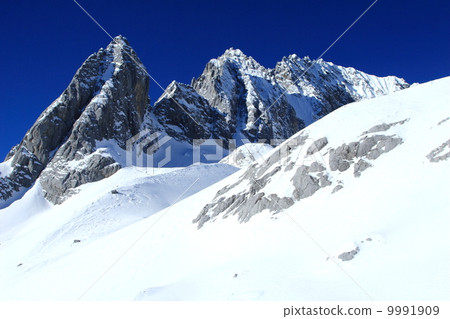雲南省雲龍雪山中國玉龍雪山 9991909